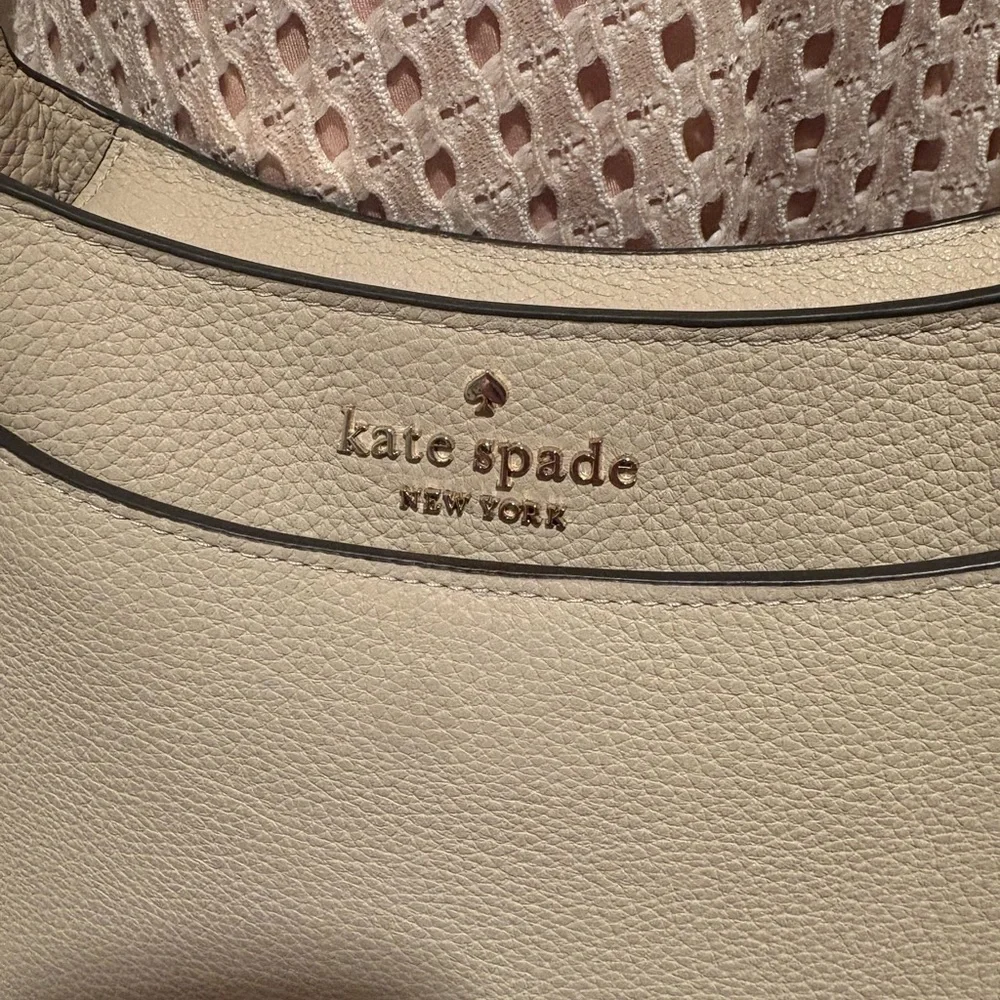 NWT Kate Spade Leila Pebbled Leather Crossbody Bag in Light Sand